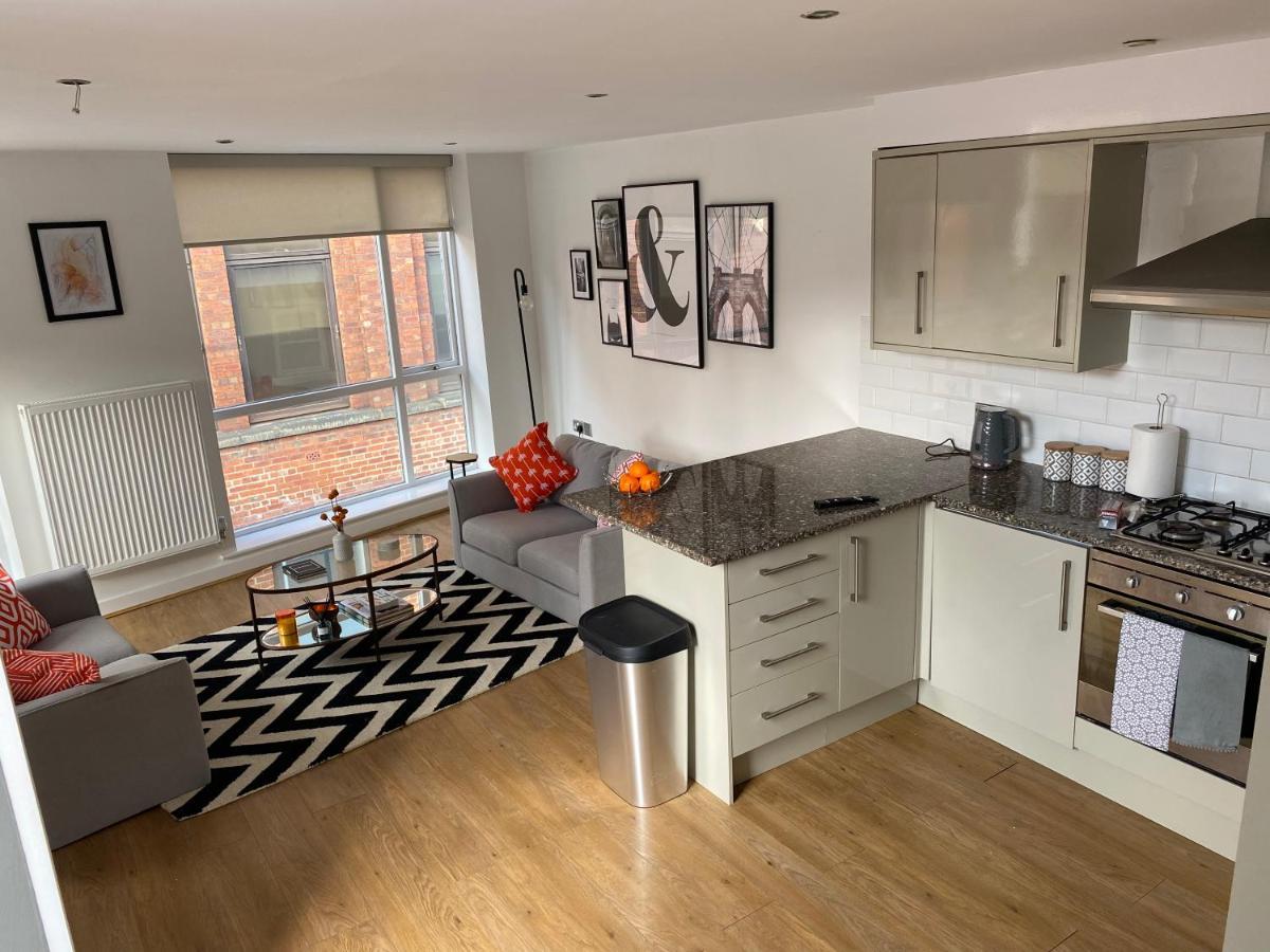 Central Leeds Townhouse With Private Roof Garden Sleeps 4 外观 照片