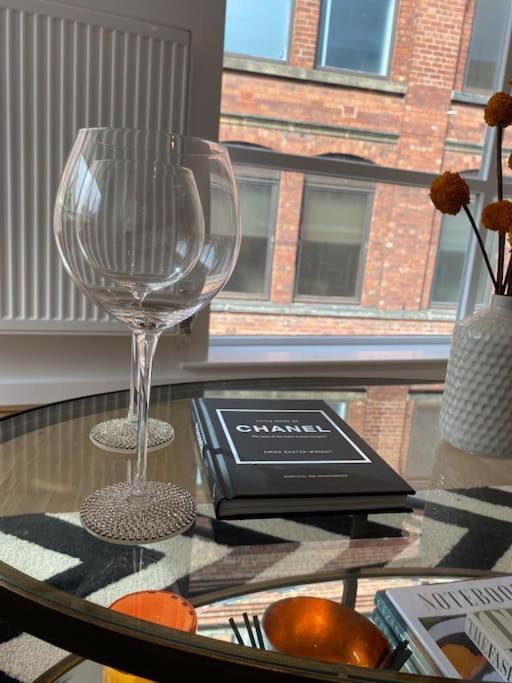 Central Leeds Townhouse With Private Roof Garden Sleeps 4 外观 照片