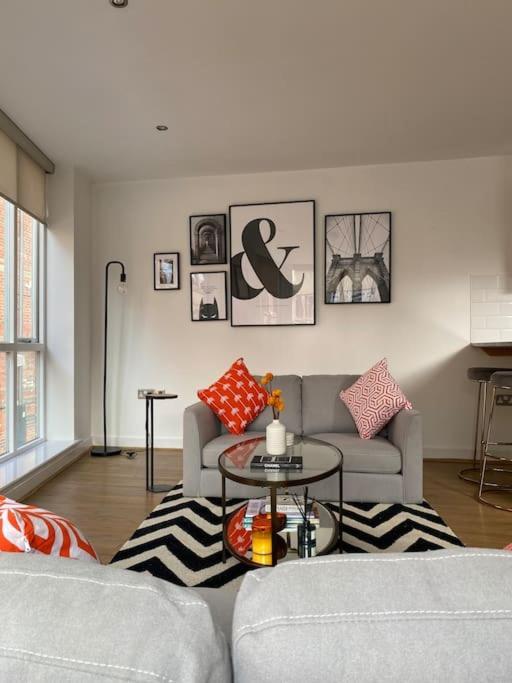 Central Leeds Townhouse With Private Roof Garden Sleeps 4 外观 照片