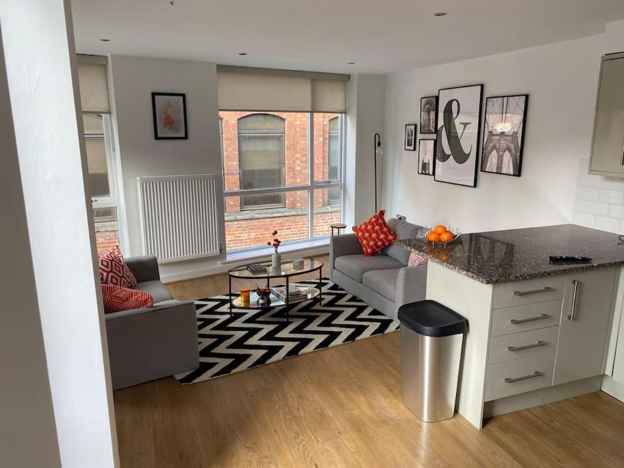 Central Leeds Townhouse With Private Roof Garden Sleeps 4 外观 照片