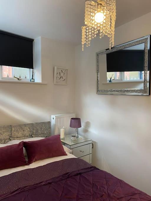 Central Leeds Townhouse With Private Roof Garden Sleeps 4 外观 照片