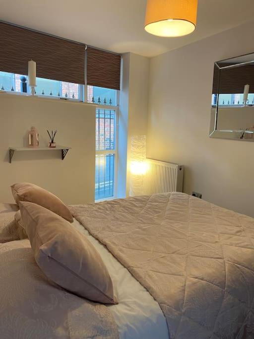 Central Leeds Townhouse With Private Roof Garden Sleeps 4 外观 照片