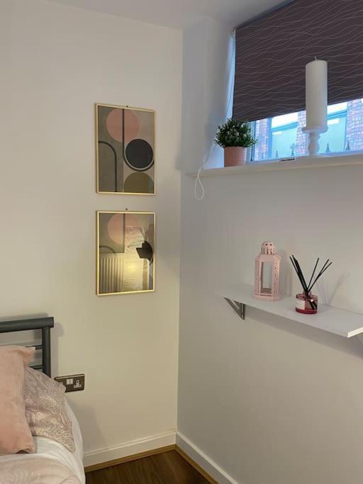Central Leeds Townhouse With Private Roof Garden Sleeps 4 外观 照片