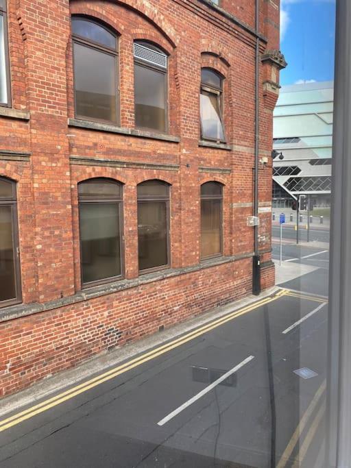 Central Leeds Townhouse With Private Roof Garden Sleeps 4 外观 照片